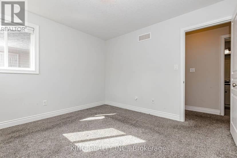 2494 Leeds Crossing — photo 37 of 40