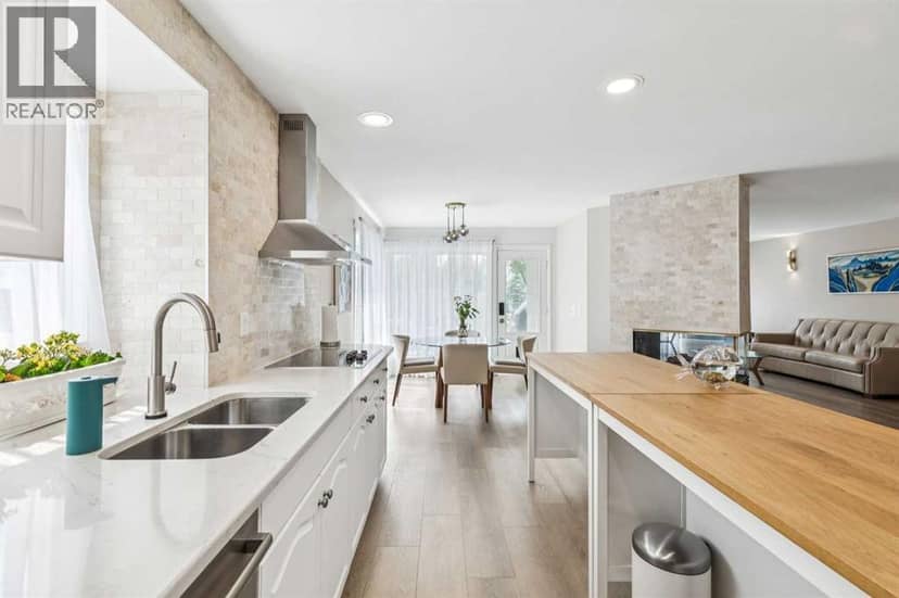 6991 Christie Briar Manor SW, Calgary, photo 4