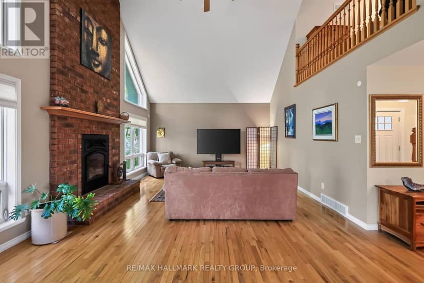 765 Scheel Drive, McNab/Braeside, photo 8