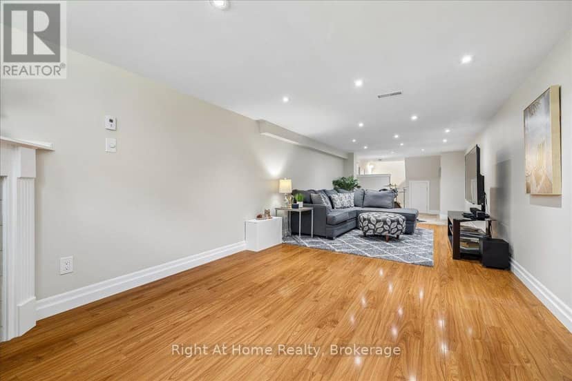 275 Kent Crescent — photo 29 of 40