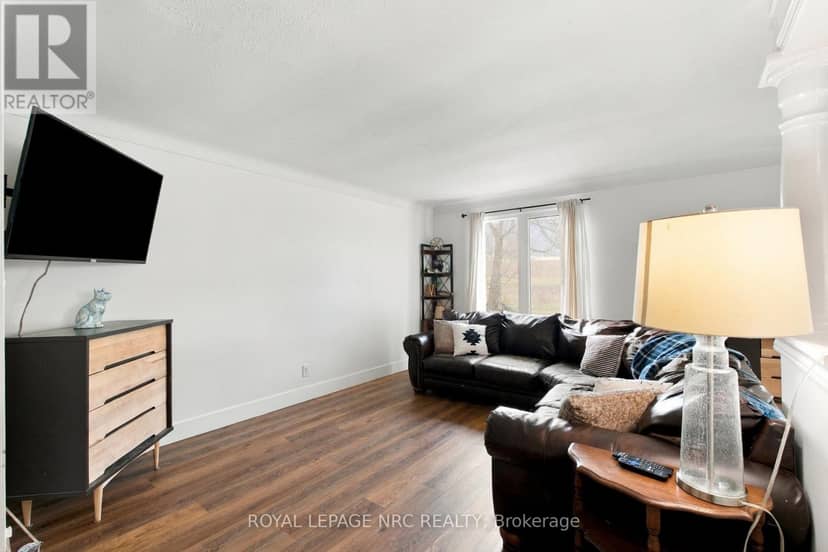 26 Pinehurst Drive, Welland, photo 3