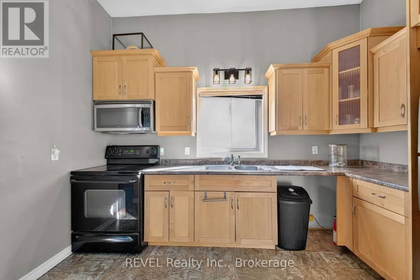 2329 Gilmore Road — photo 15 of 27