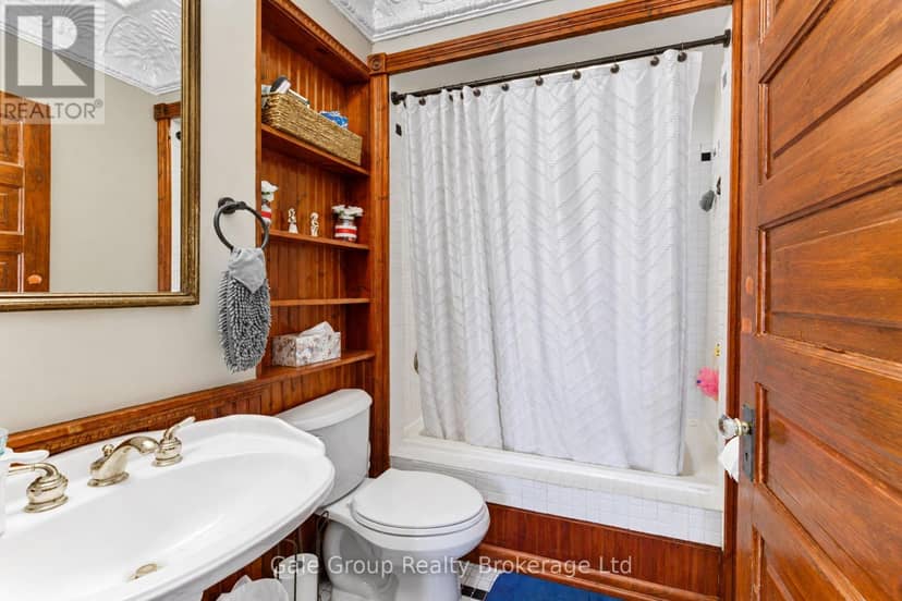 551 Grant Street — photo 10 of 40