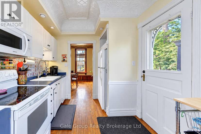 551 Grant Street — photo 13 of 40