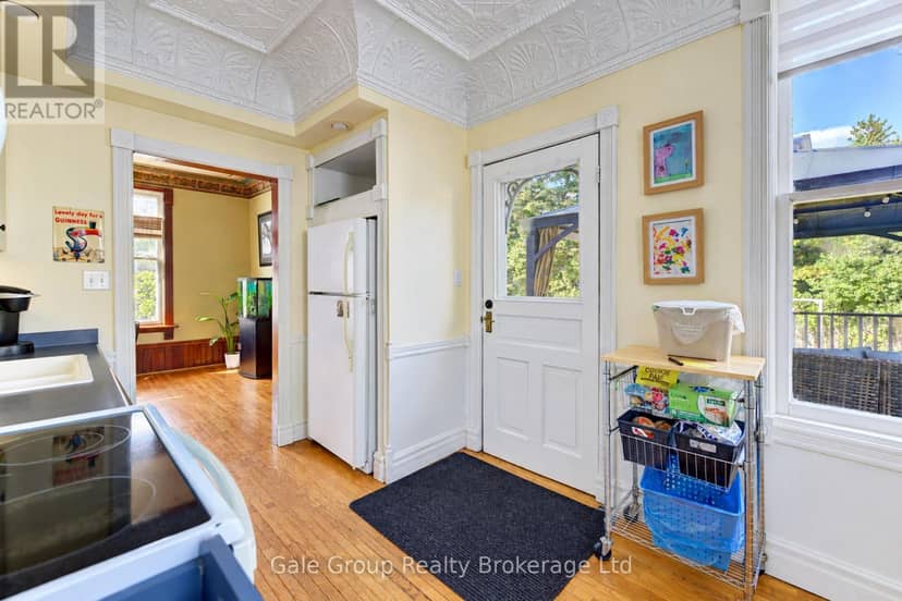 551 Grant Street — photo 15 of 40
