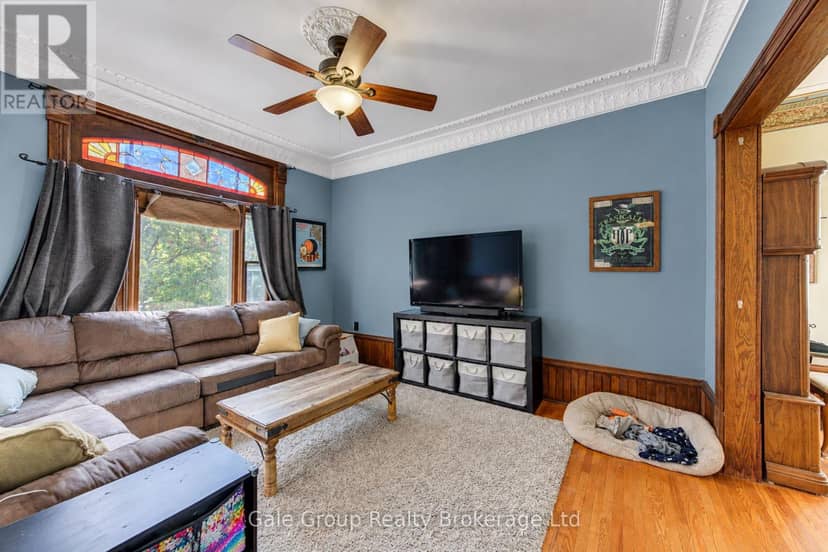 551 Grant Street — photo 4 of 40