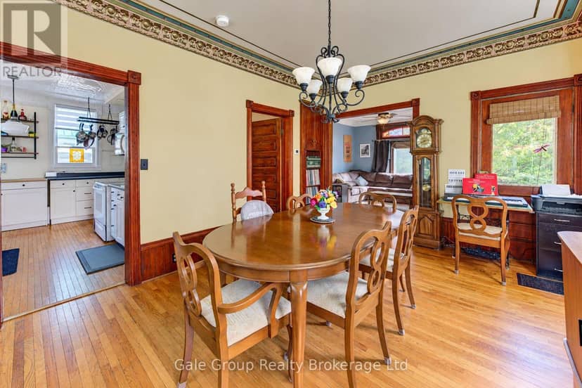 551 Grant Street — photo 8 of 40