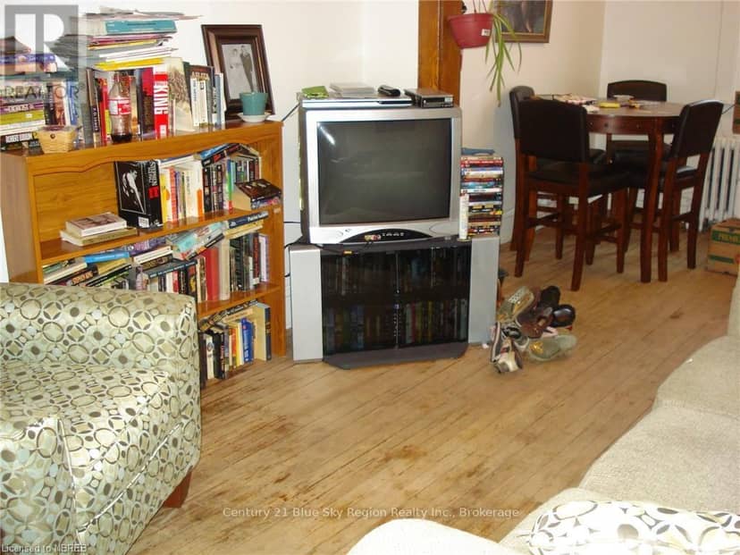 160-164 Main Street E — photo 12 of 29