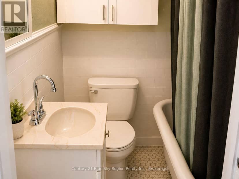 160-164 Main Street E — photo 27 of 29