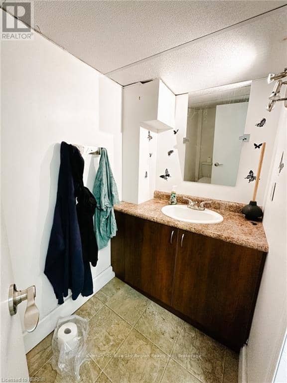 160-164 Main Street E, North Bay, photo 6