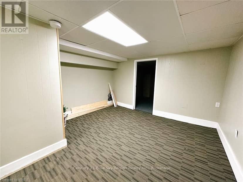 160-164 Main Street E, North Bay, photo 7