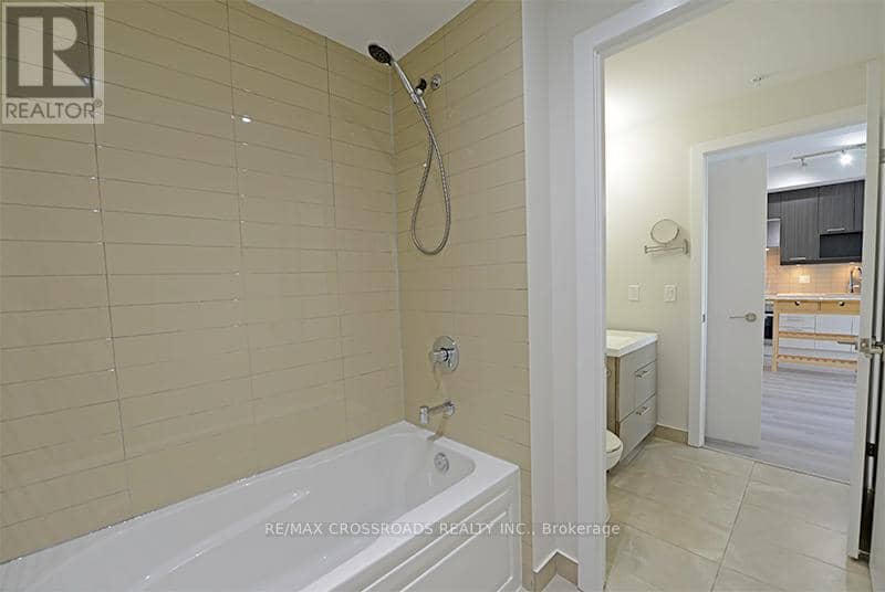 1708 - 199 Richmond Street W — photo 10 of 12