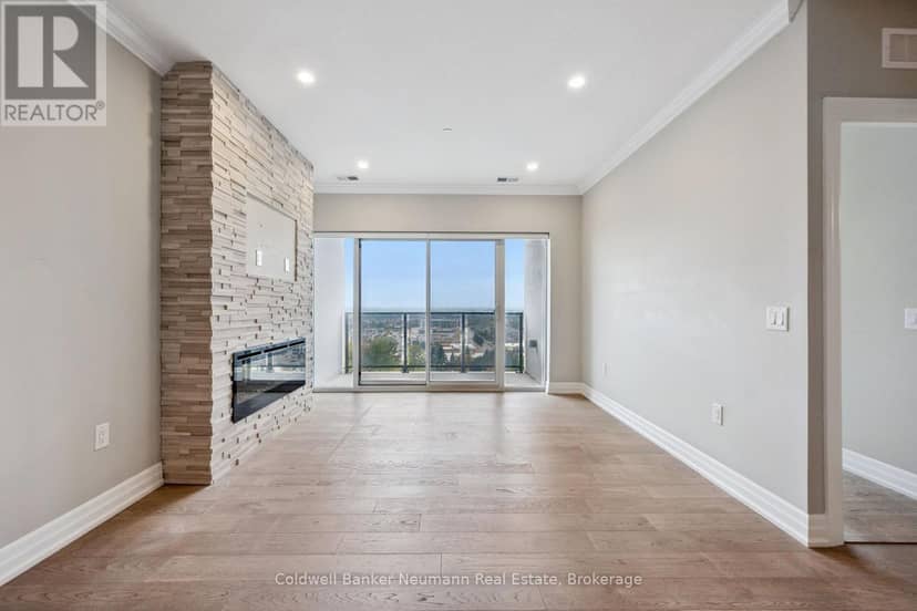908 - 1880 Gordon Street — photo 17 of 40