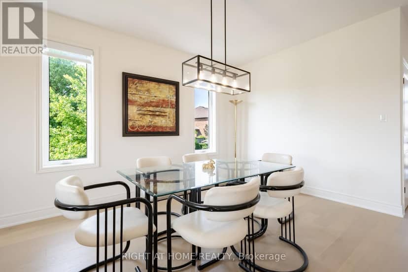 34 Hampshire Place — photo 11 of 40