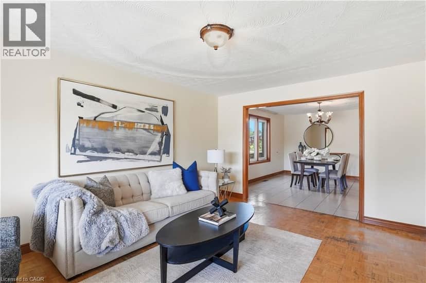 18 MARCEL Place, Hamilton, photo 8