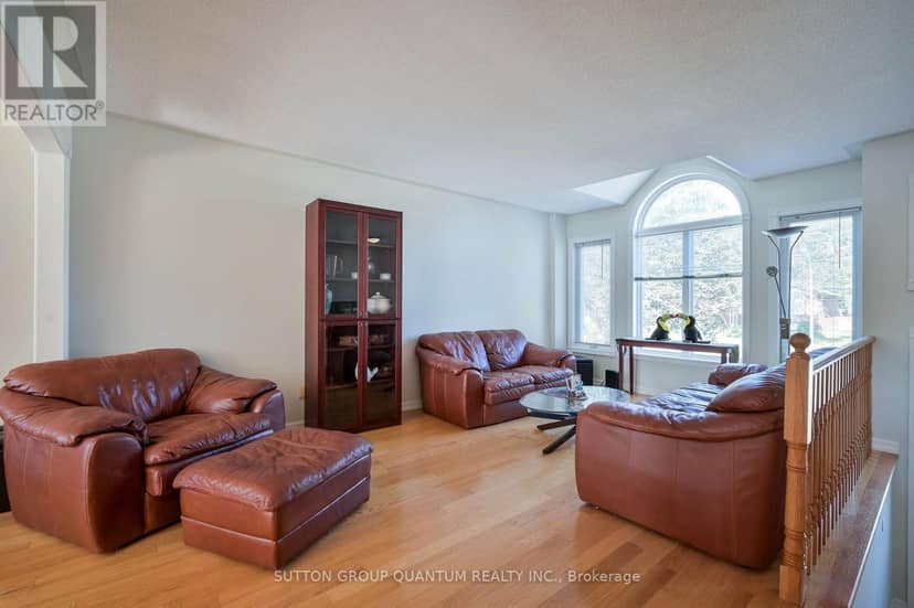 12 Langevin Drive — photo 16 of 40