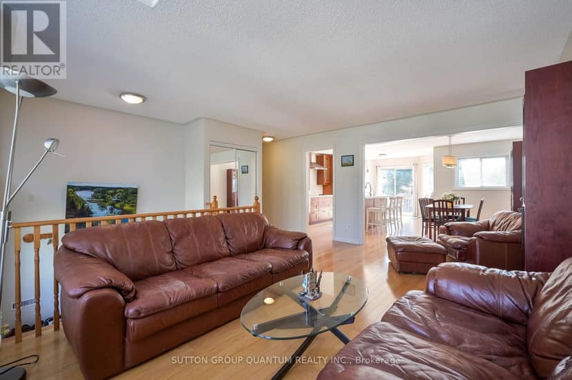 12 Langevin Drive — photo 17 of 40