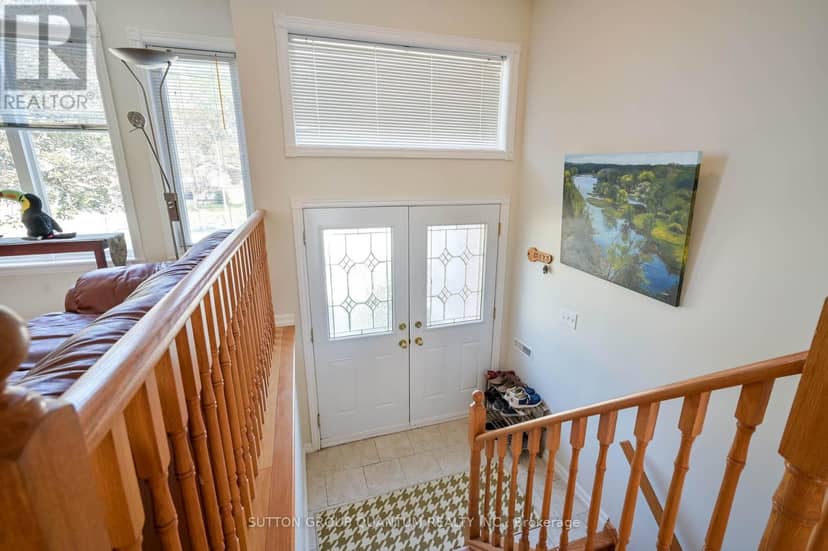 12 Langevin Drive — photo 7 of 40