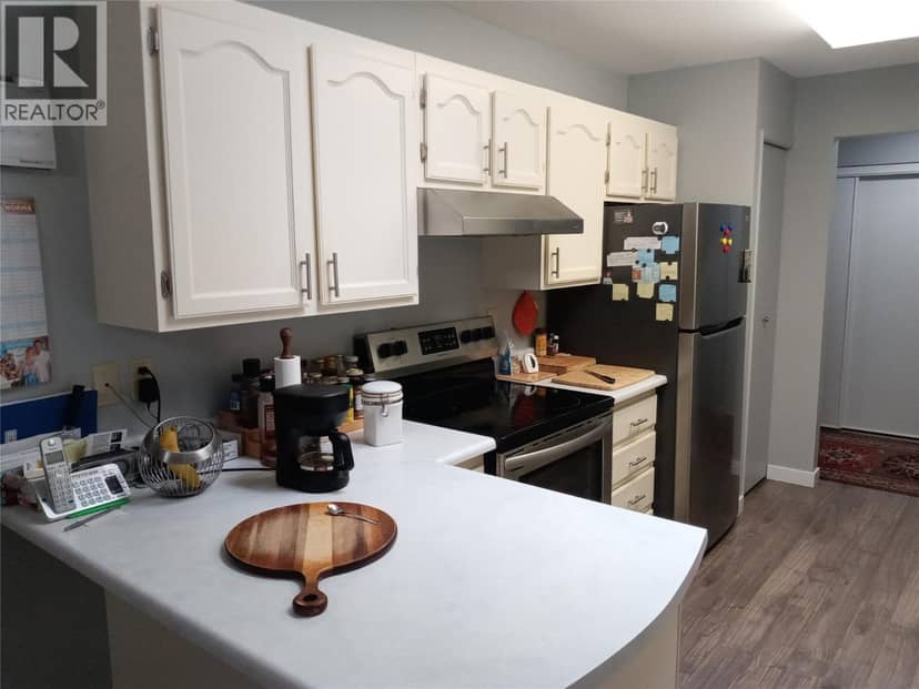 272 Green Avenue Unit# 401, Penticton, photo 3