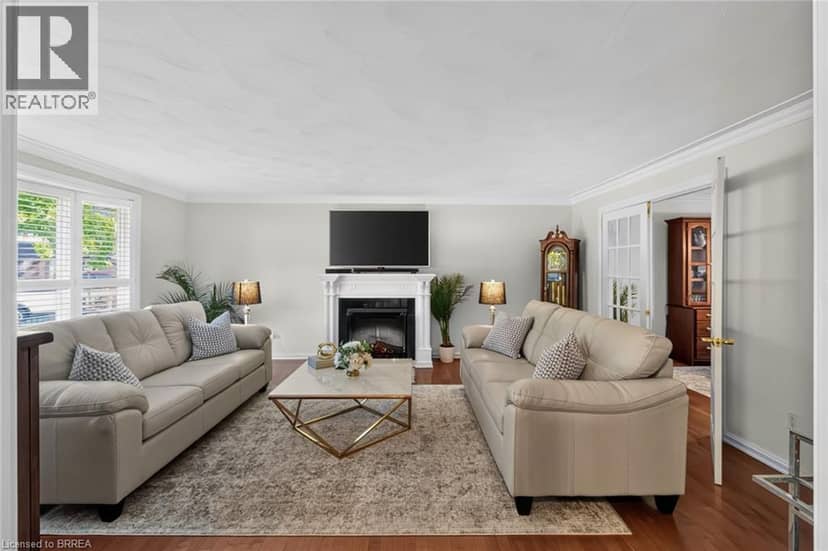 20 JAPONICA Crescent, Brantford, photo 8