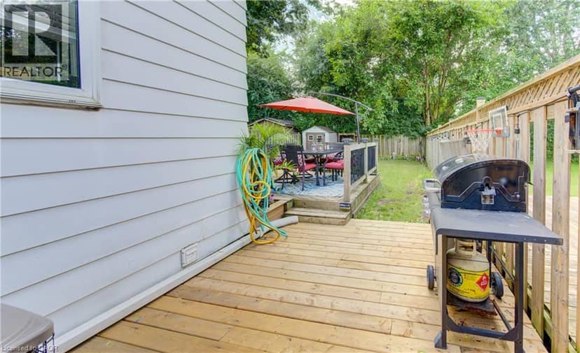 80 GLEN AVON Crescent — photo 19 of 23
