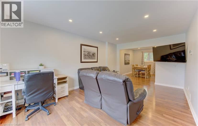 80 GLEN AVON Crescent — photo 4 of 23