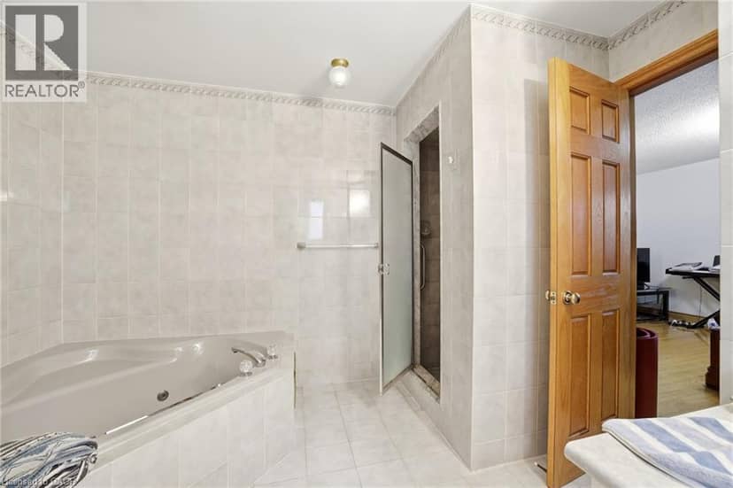 277 HARVIE Avenue — photo 14 of 40