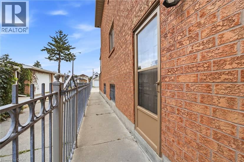 277 HARVIE Avenue — photo 37 of 40
