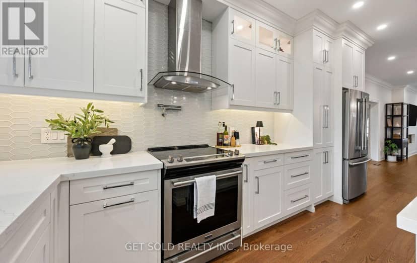 8 Hackmore Avenue — photo 11 of 40
