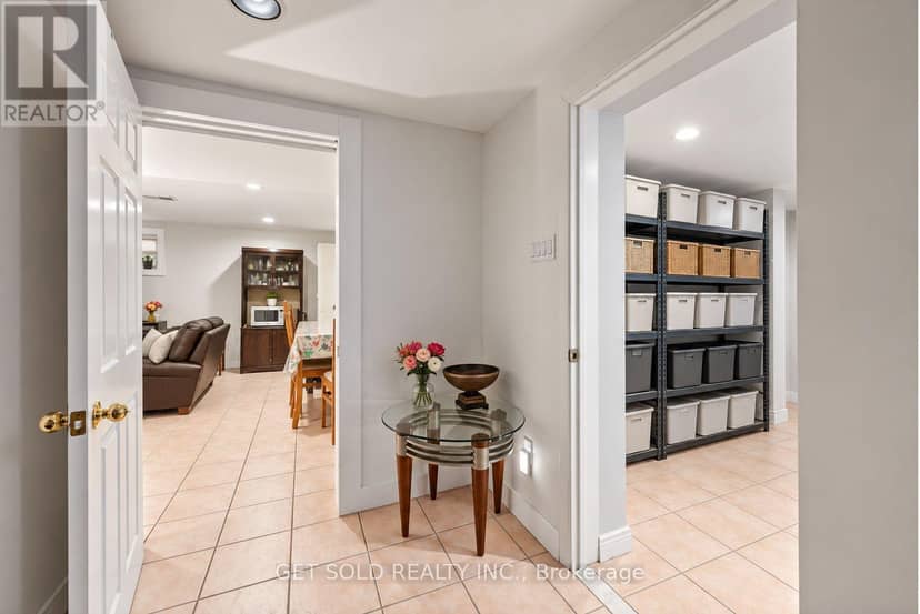 8 Hackmore Avenue — photo 28 of 40
