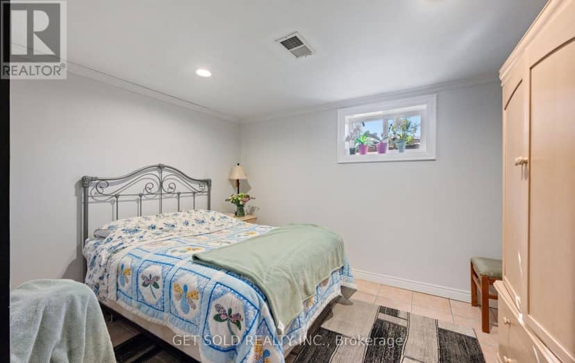 8 Hackmore Avenue — photo 30 of 40