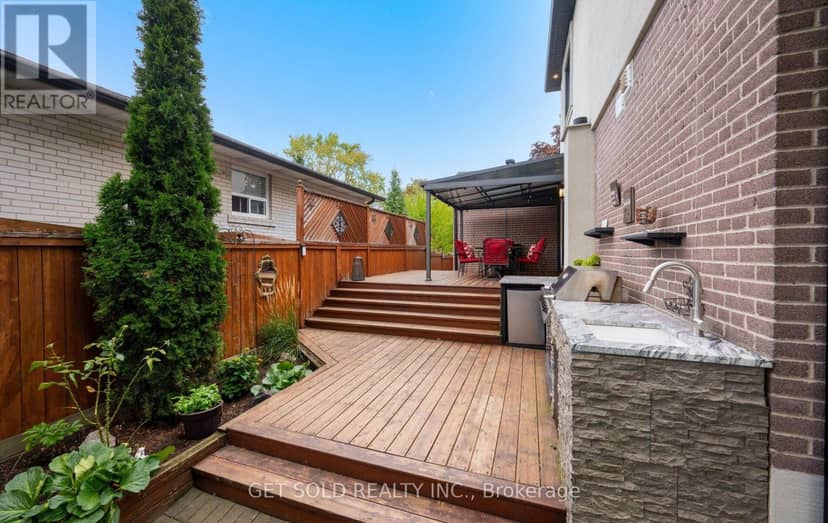8 Hackmore Avenue — photo 37 of 40