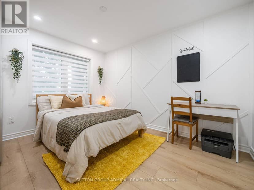 65 Woodbury Road — photo 17 of 40
