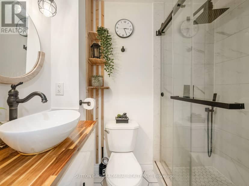 65 Woodbury Road — photo 19 of 40