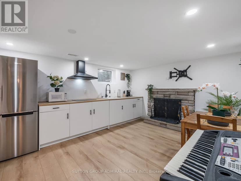 65 Woodbury Road — photo 34 of 40