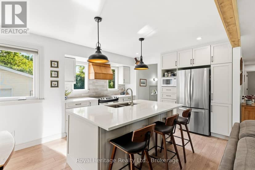 93 Division Street S, Brighton, photo 3