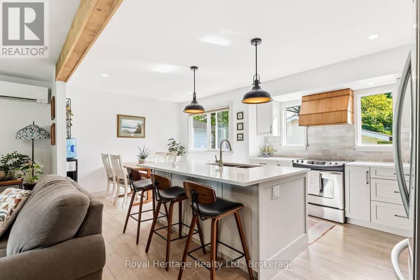 93 Division Street S, Brighton, photo 8