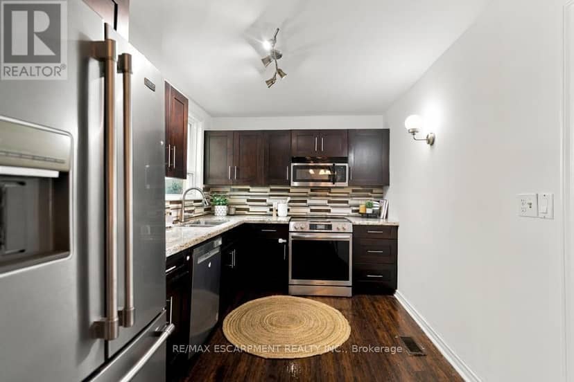 284 East 21st Street, Hamilton, photo 8