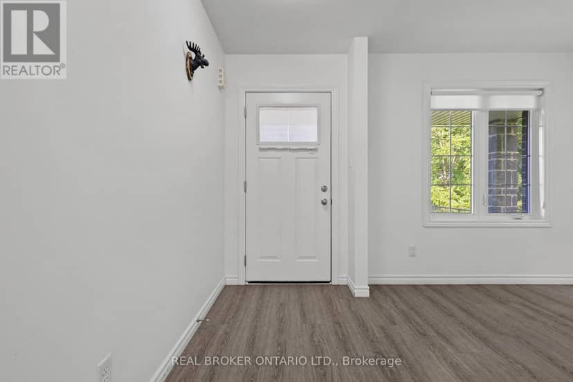 91 Woodedge Circle — photo 4 of 36