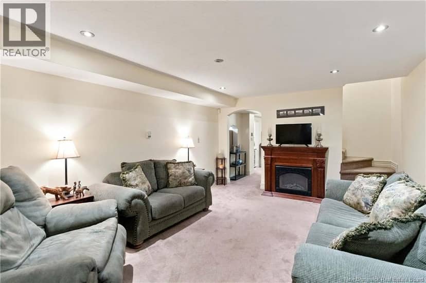 98 Firwood Crescent — photo 36 of 40