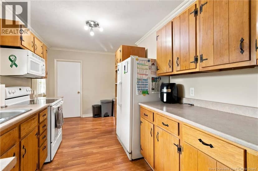 98 Firwood Crescent — photo 28 of 40