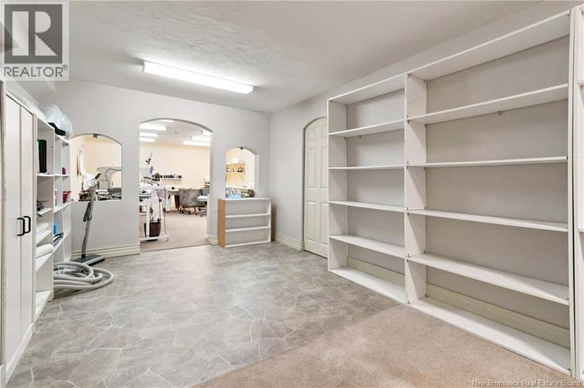 98 Firwood Crescent — photo 34 of 40