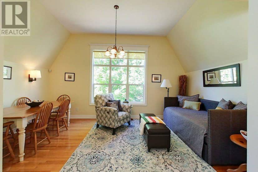201 - 184 Snowbridge Way — photo 14 of 32