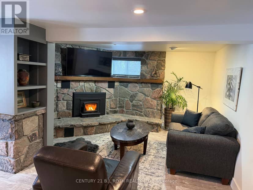 8101 Kings River Road — photo 17 of 33