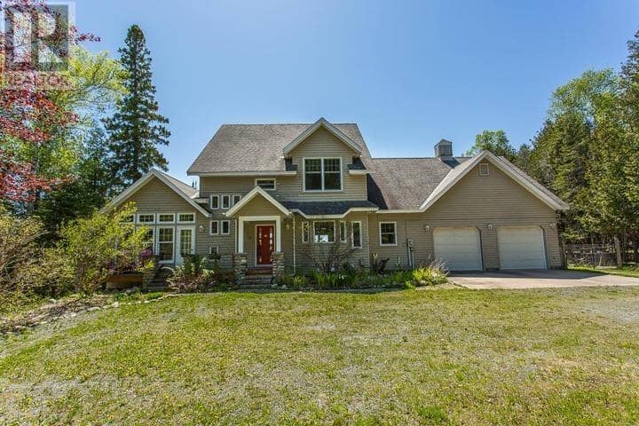 3515 Huron Line RD, Jocelyn Township — photo 3 of 40