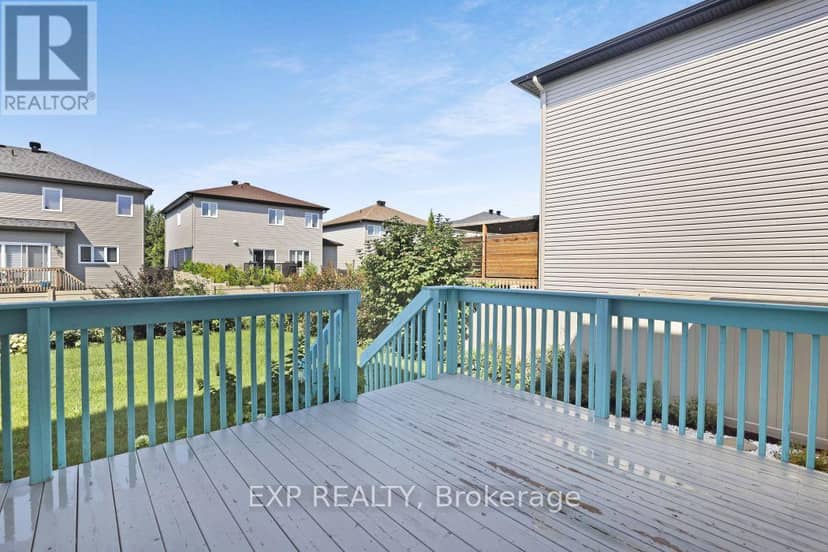 225 Sunset Crescent — photo 34 of 39