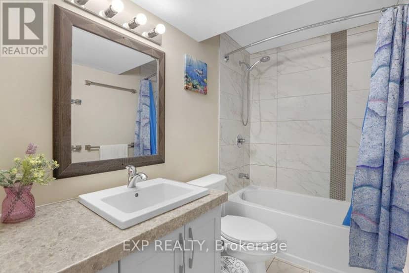225 Sunset Crescent — photo 32 of 39