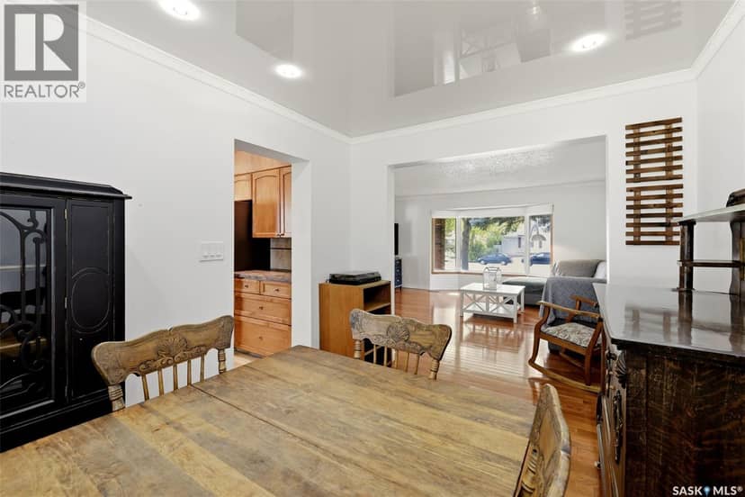 6218 Sherwood DRIVE — photo 10 of 38