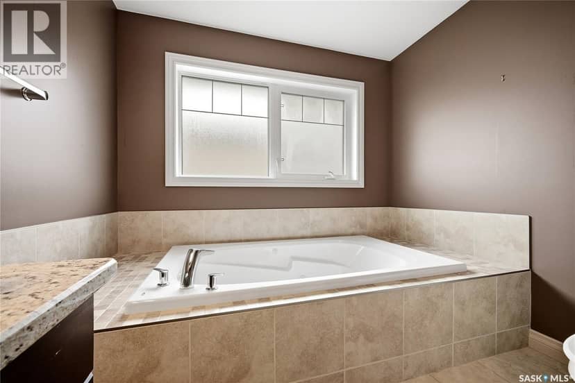 4322 Sandpiper CRESCENT E — photo 30 of 40