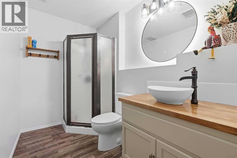 37 Sunrise Crescent — photo 14 of 27
